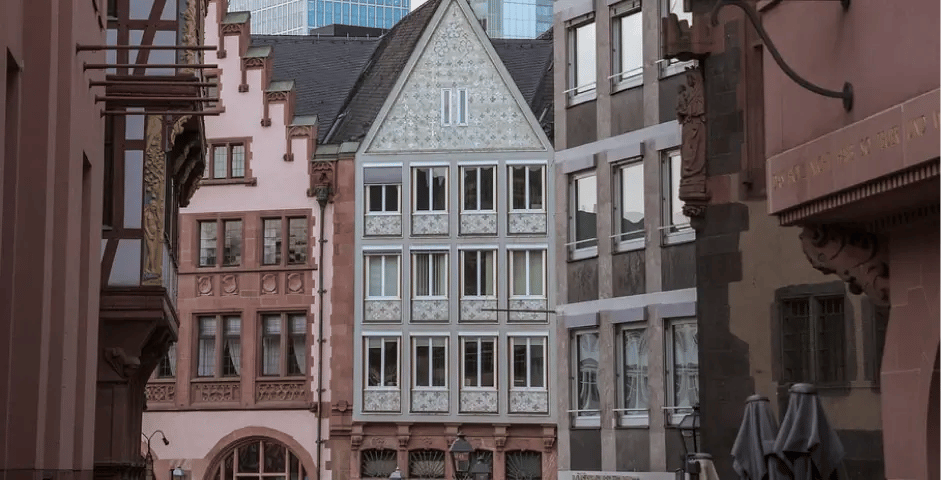 frankfurt-half-height